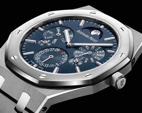 Royal Oak Ewiger Kalender Extraflach 